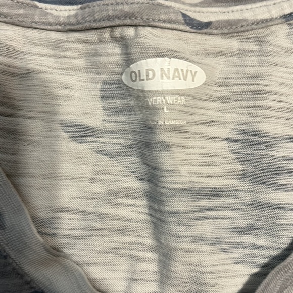 Old Navy Women’s Large Camo Shirt - Picture 2 of 2